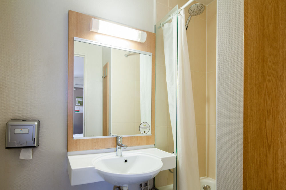 B&B Hotel Lille Seclin Unexpo ภายนอก รูปภาพ